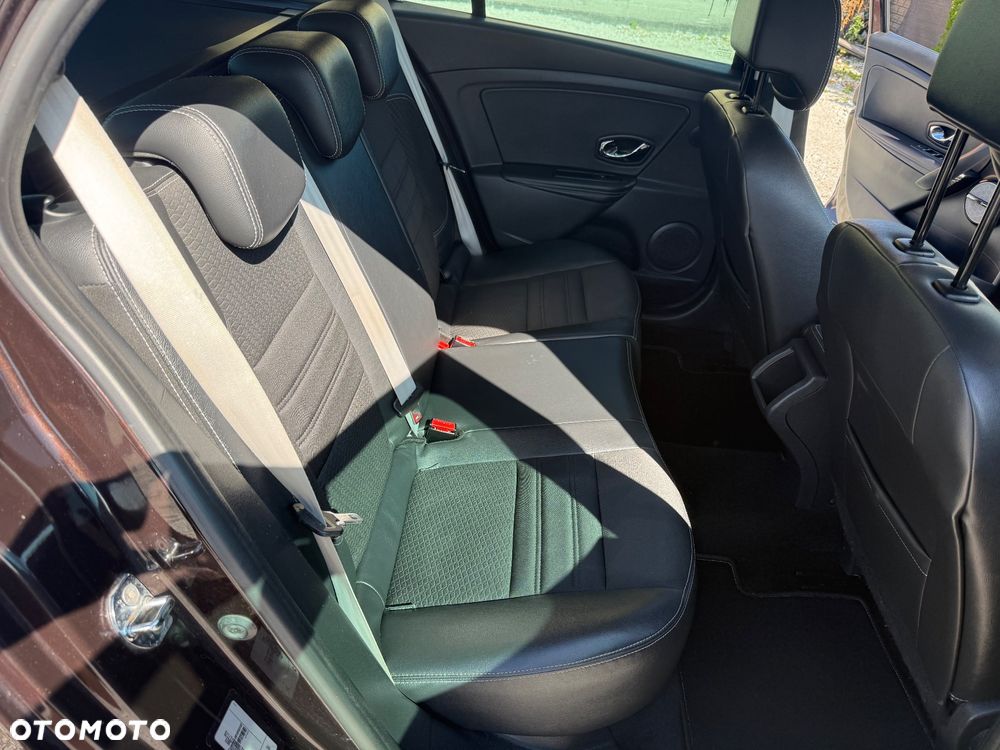 Renault Megane ENERGY TCe 130 BOSE EDITION - 22
