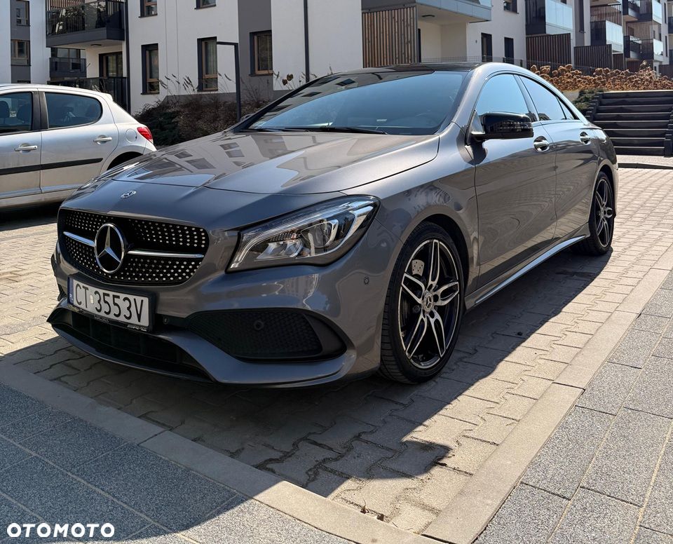Mercedes-Benz CLA 220 4-Matic AMG Line - 1