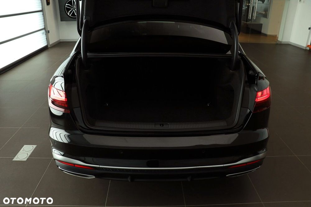 Audi A4 Limousine - 6