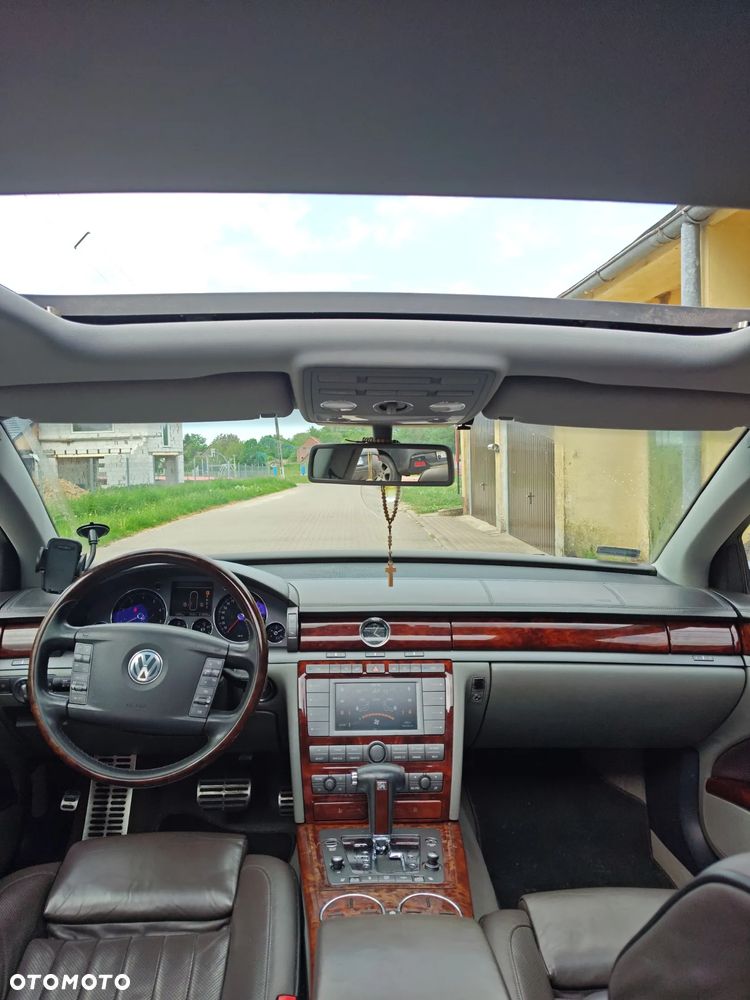 Volkswagen Phaeton 4.2 V8 4Mot (5 os.) - 21