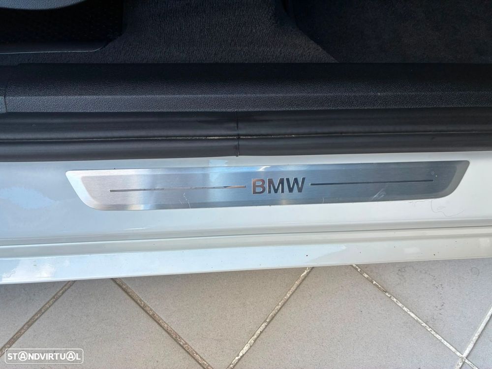 BMW 218 Active Tourer i Line Luxury Auto - 27