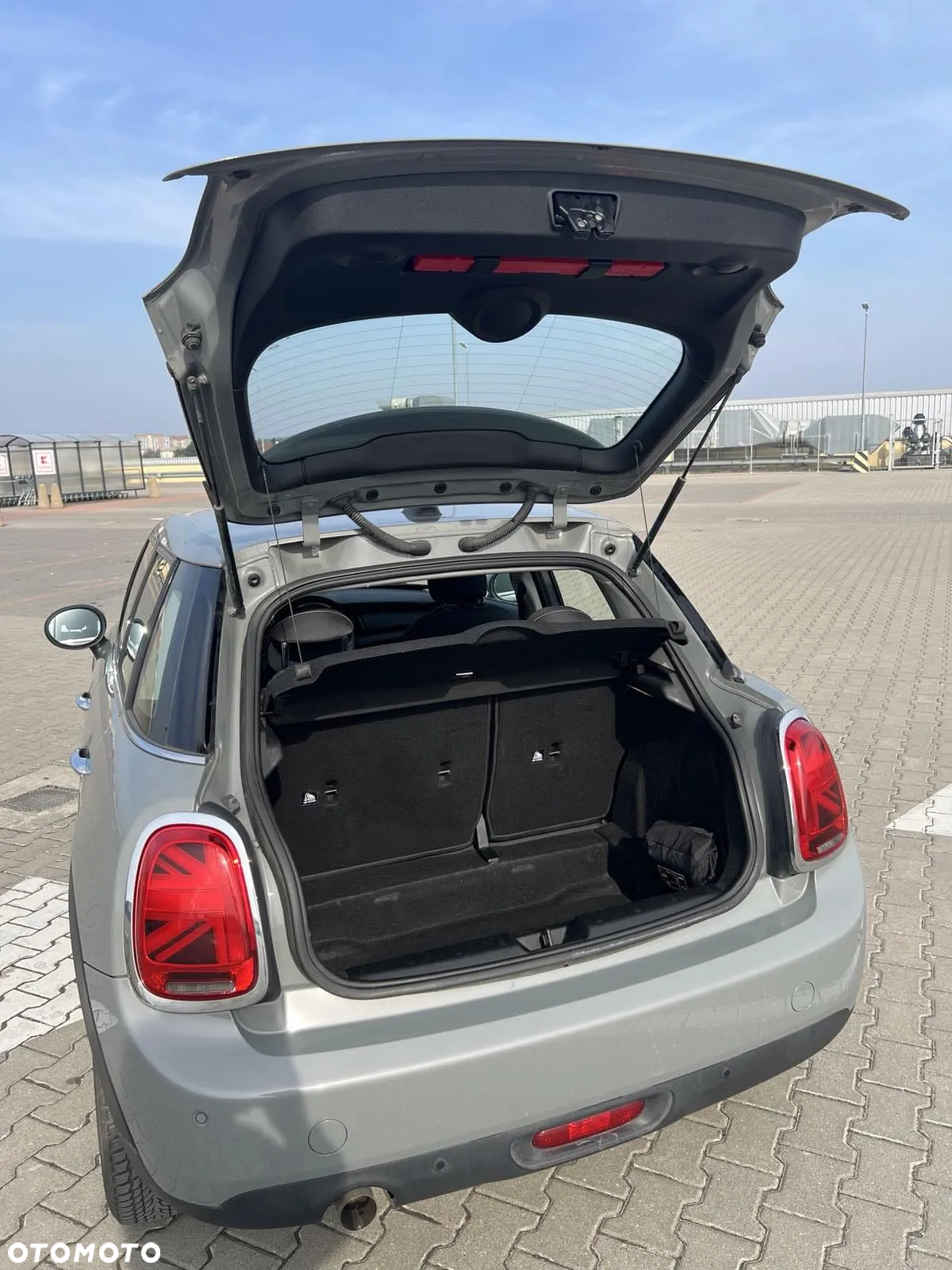 MINI ONE - 5