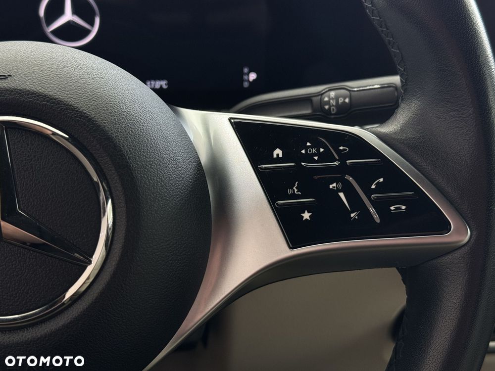 Mercedes-Benz GLB - 24