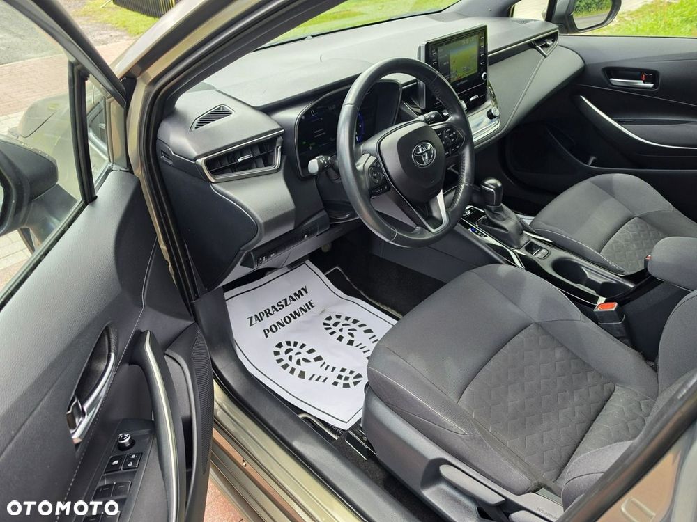 Toyota Corolla - 13