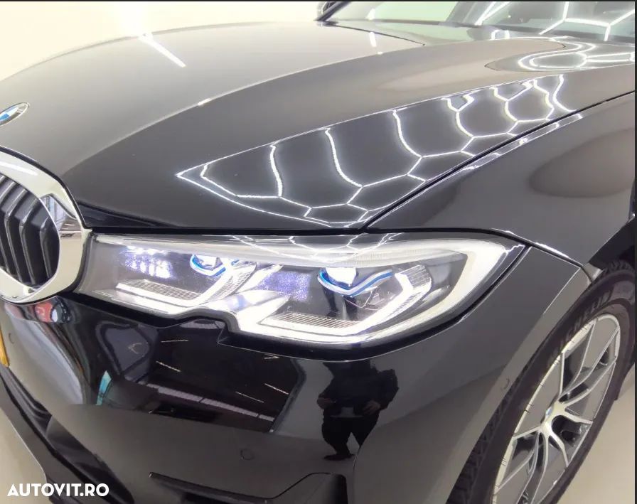 BMW Seria 3 320i AT - 9