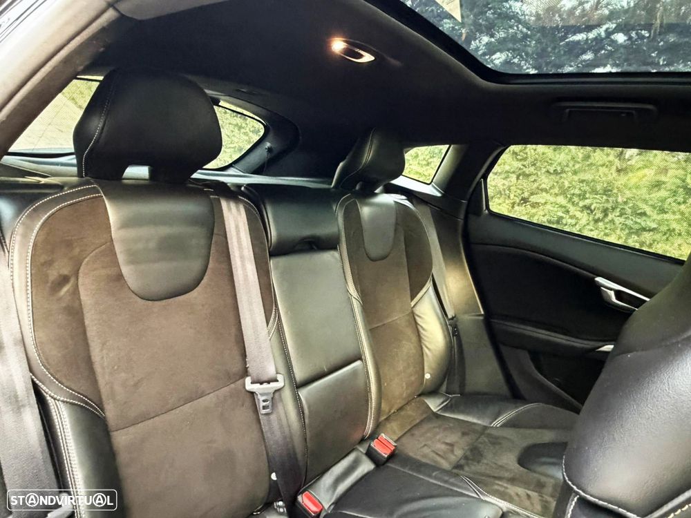 Volvo V40 D2 R Design - 23