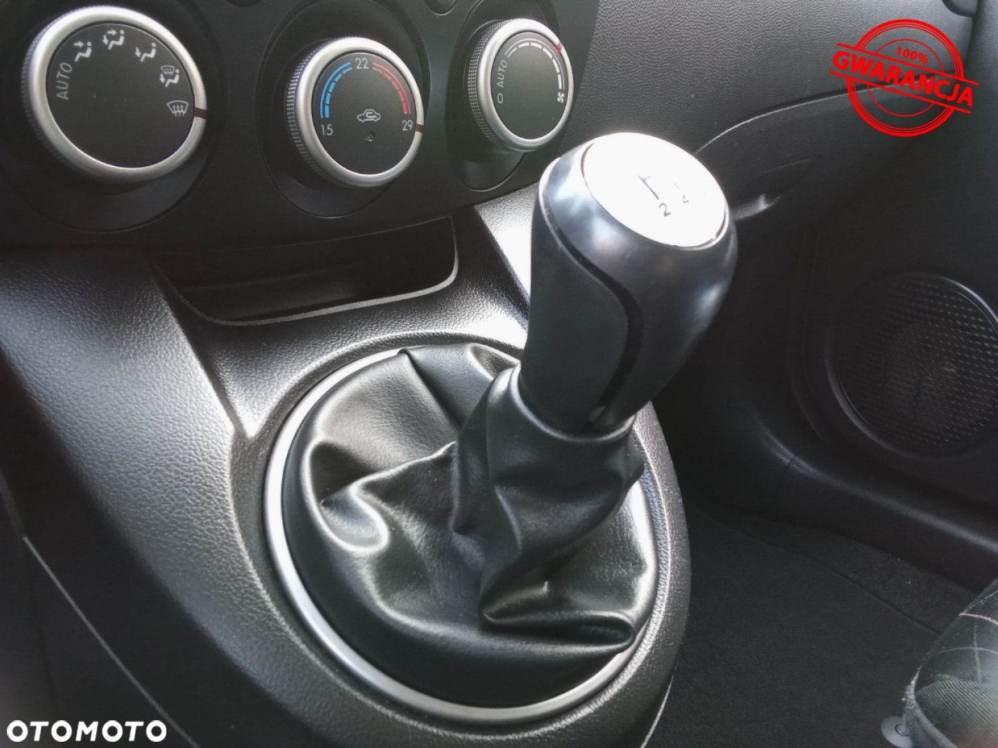 Mazda 2 - 30