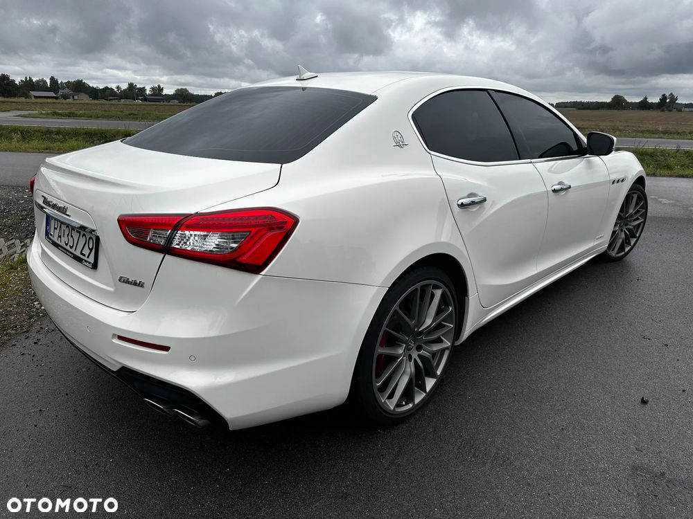 Maserati Ghibli - 4