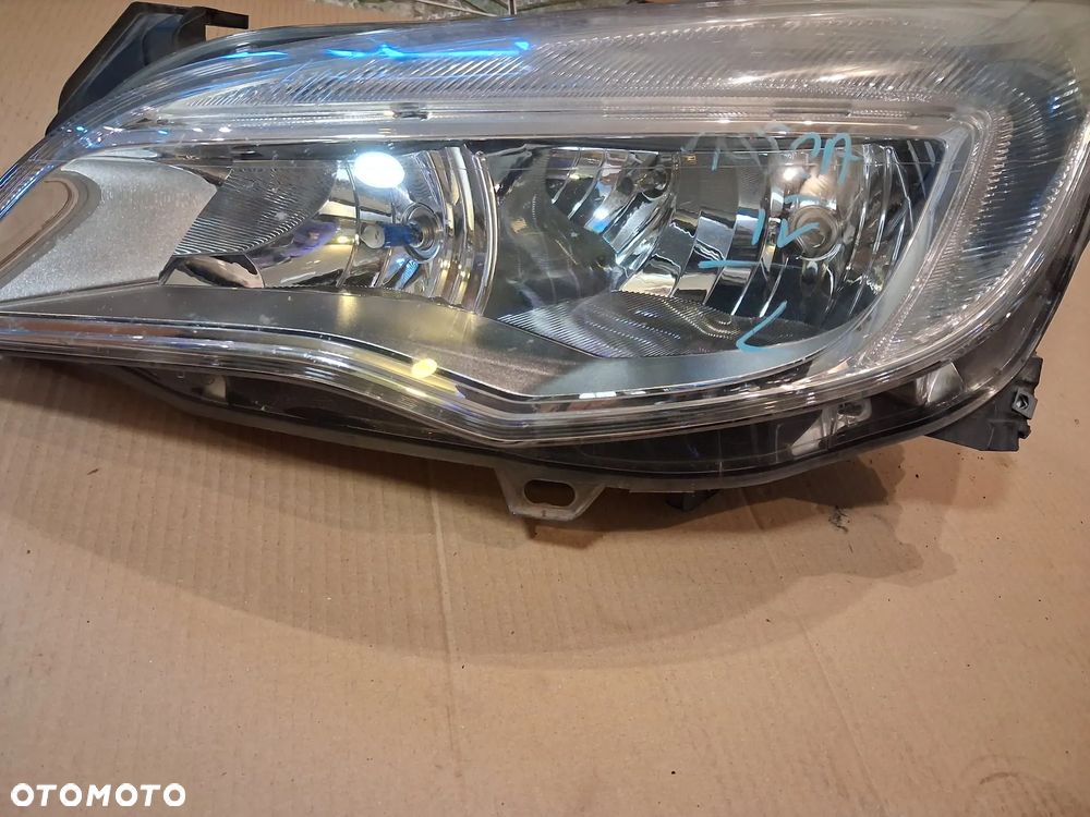 Lampa przód OPEL ASTRA IV J prawa lewa 1EG010011-01   1EG010011-02 - 4