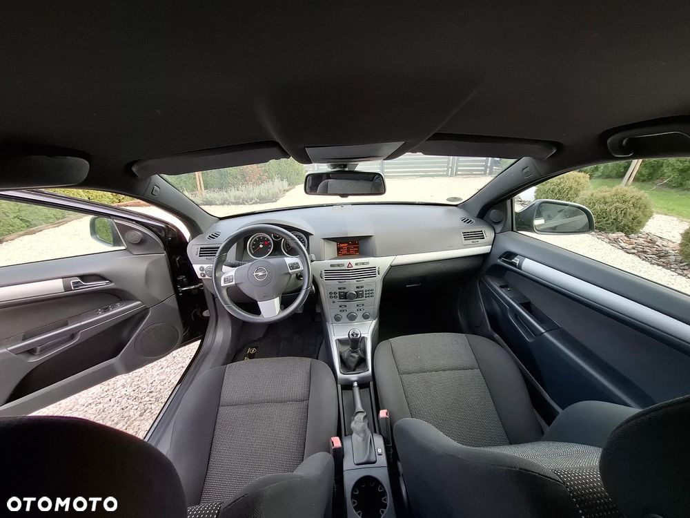 Opel Astra GTC 1.6 Easytronic Edition - 18