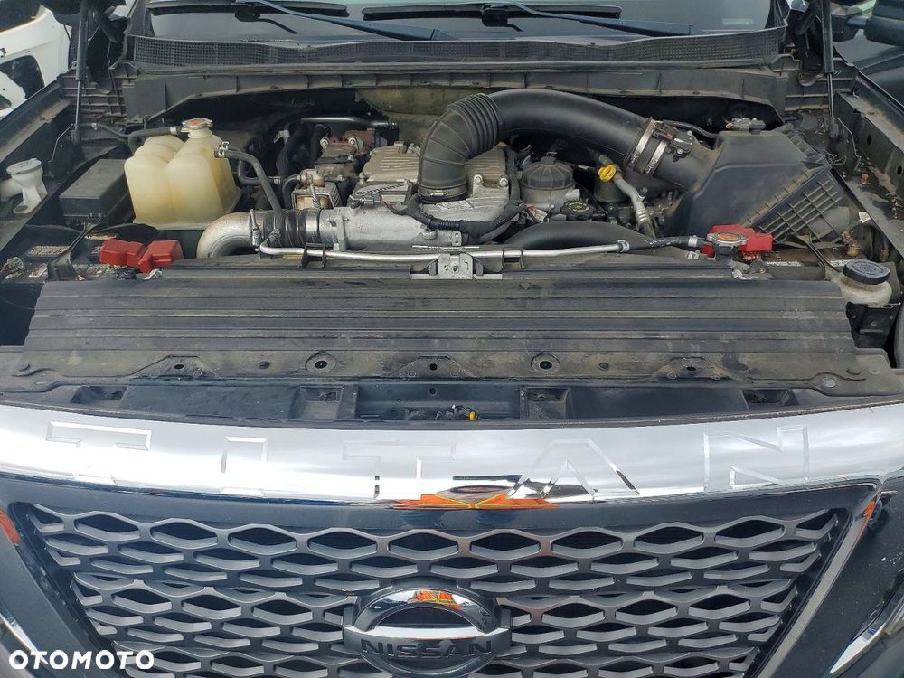 Nissan Titan - 12