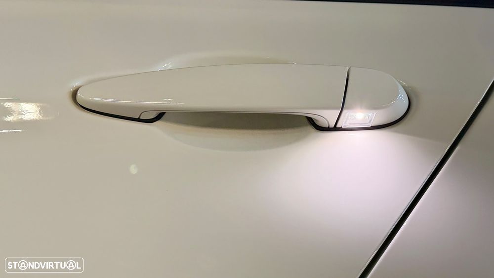 BMW 318 d - 13