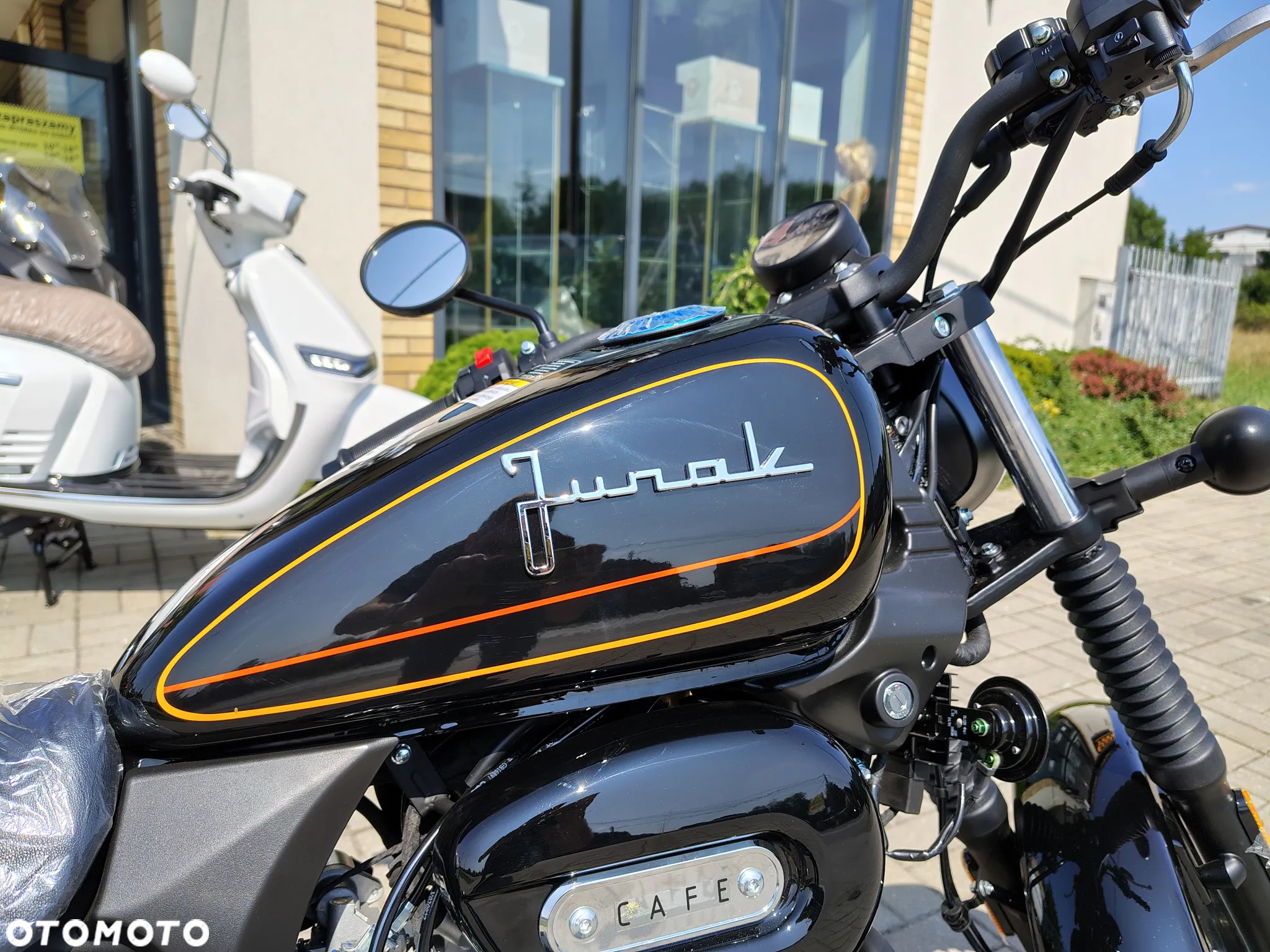 Junak M12 - 12