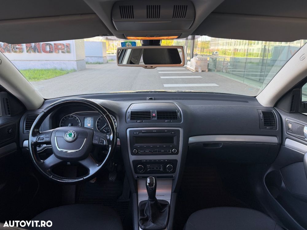 Skoda Octavia 2.0 TDI DPF Elegance - 9