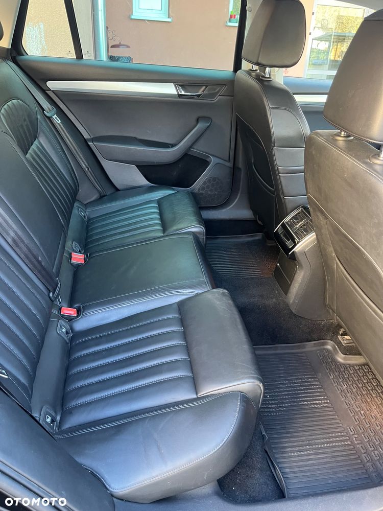 Skoda Superb 1.6 TDI Style DSG - 10