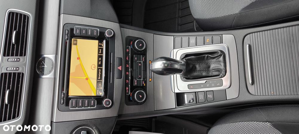 Volkswagen Passat 2.0 TDI DPF DSG Highline - 15