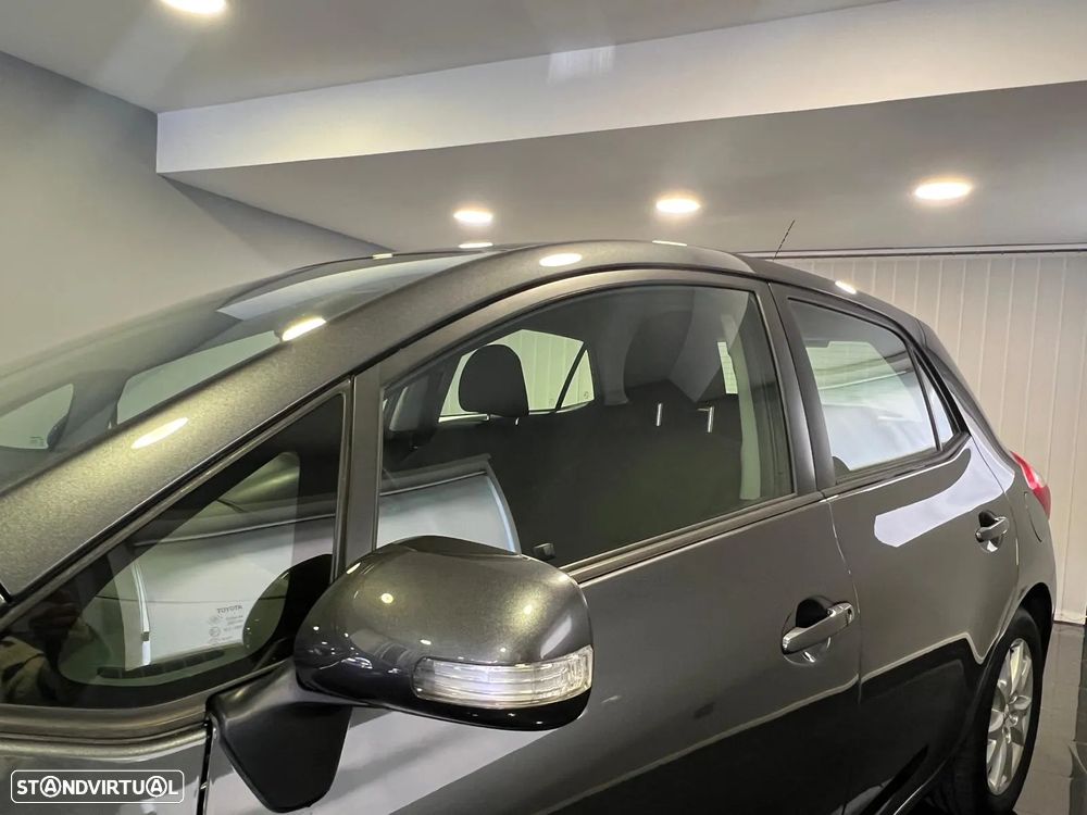 Toyota Auris 1.33 VVT-i ACtive - 11
