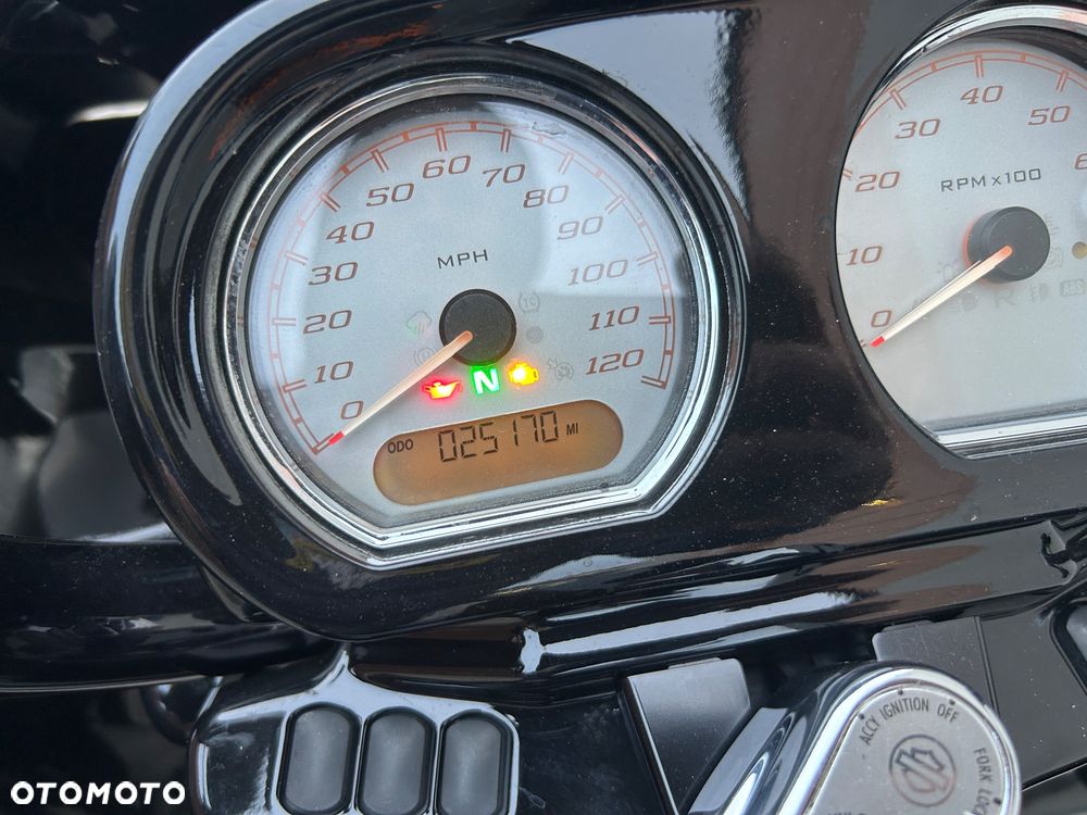 Harley-Davidson Touring Road Glide - 8