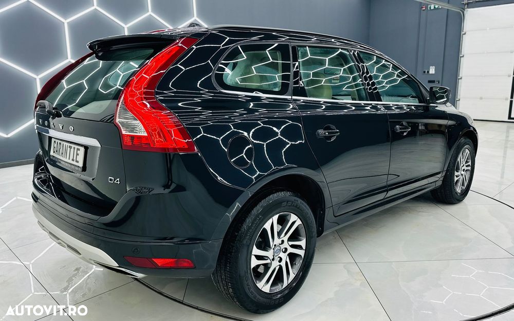 Volvo XC 60 D4 Geartronic Momentum - 4