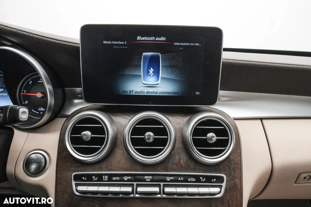 Mercedes-Benz C 300 BlueTec Hybrid - 22