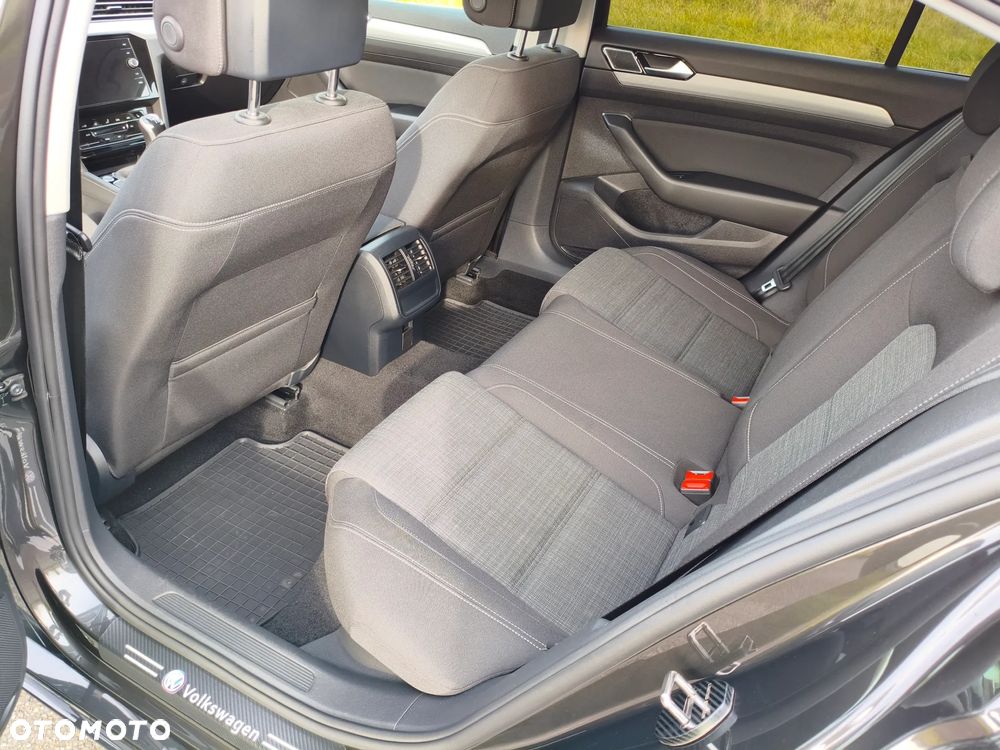 Volkswagen Passat 1.5 TSI EVO Business - 13