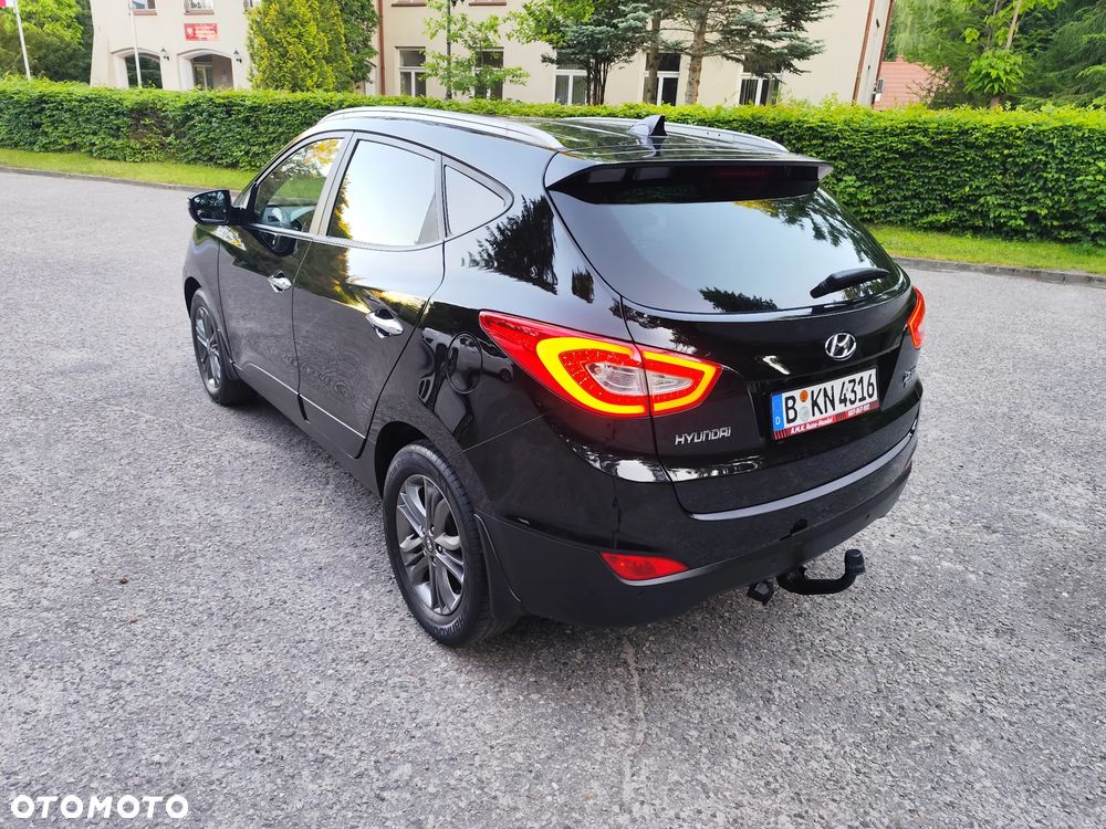 Hyundai ix35 1.7 CRDi 2WD blue Finale Gold - 9
