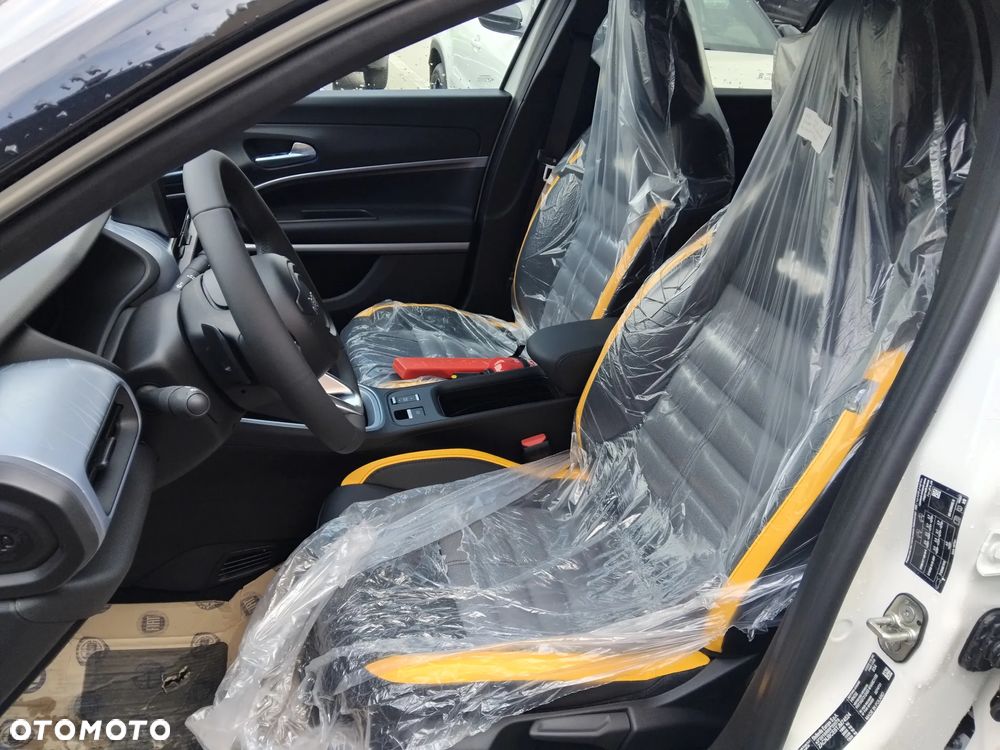 Jeep Avenger 1.2 T3 mHEV The North Face 4xe eDCT6 - 11