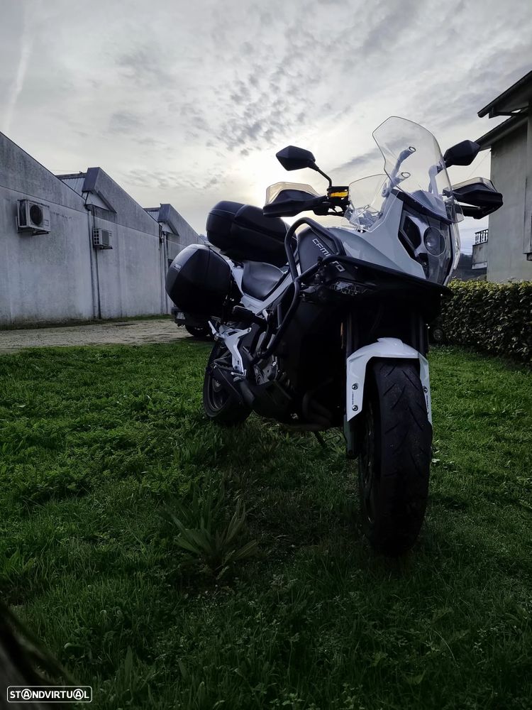 CF Moto 650GT - 2