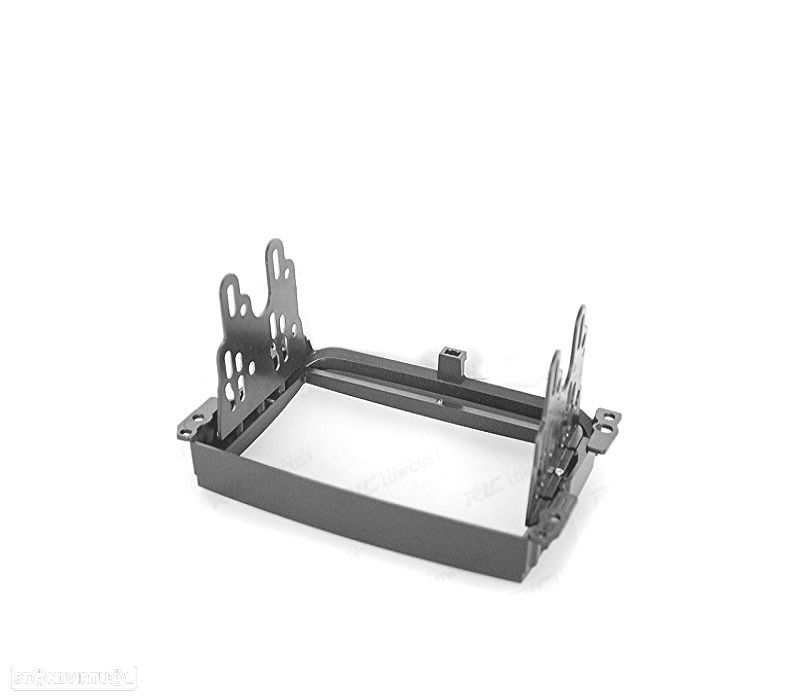 MOLDURA ADAPTADOR PRETO PARA RADIO 2-DIN PARA FIAT 500L - 3