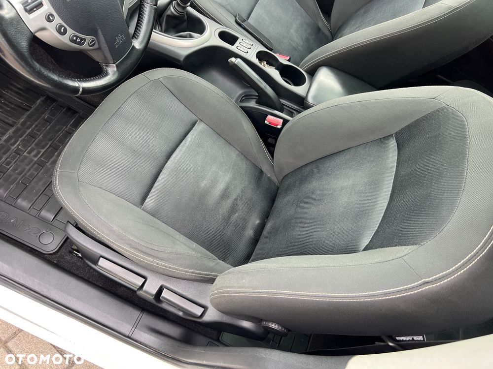 Nissan Qashqai+2 2.0 Tekna - 8