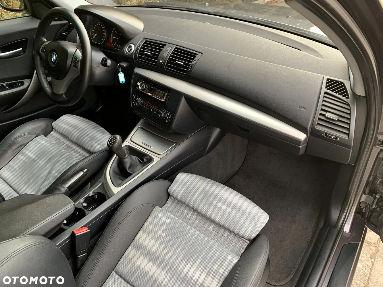 BMW Seria 1 116i - 26