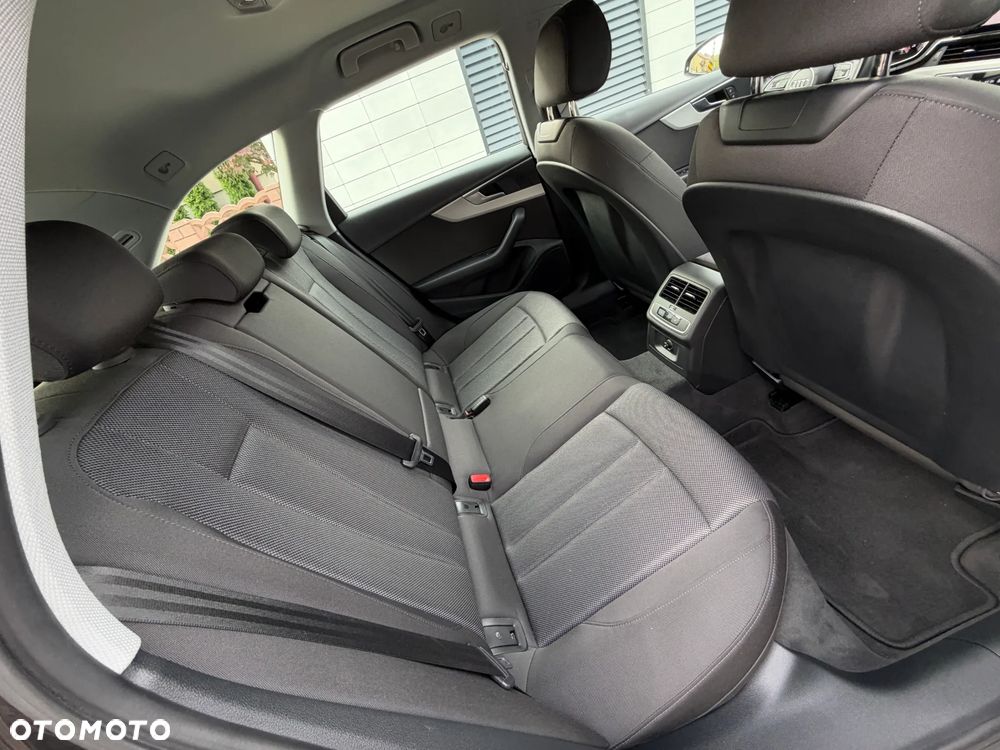 Audi A4 Avant 35 TFSI mHEV S tronic - 31