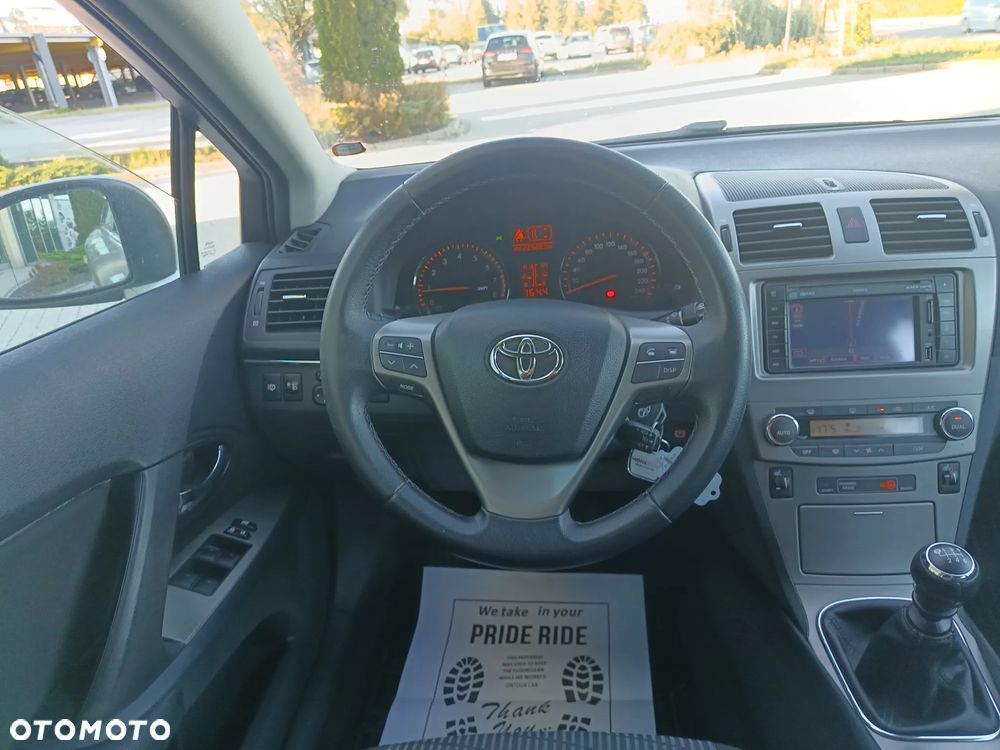 Toyota Avensis 1.8 Luna - 14