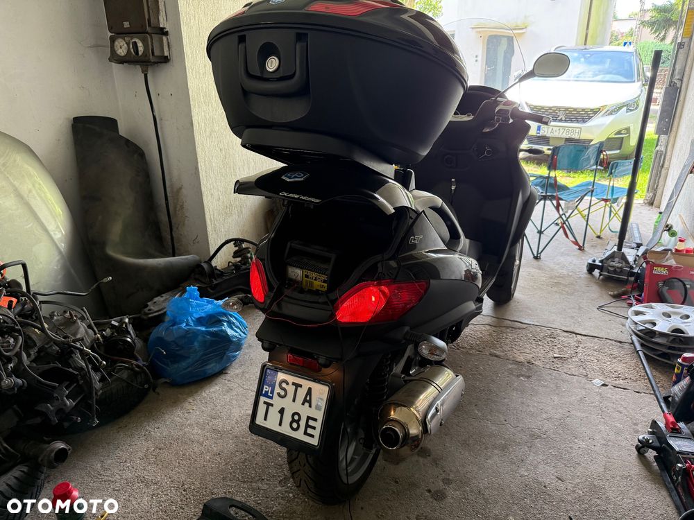 Piaggio MP-3 - 4