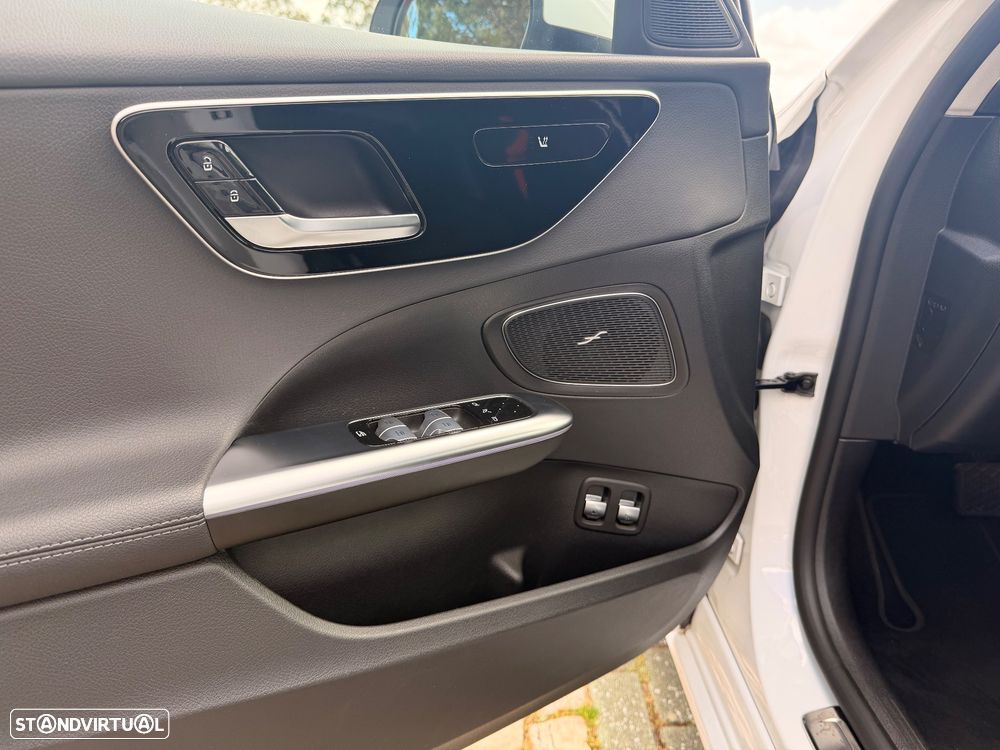 Mercedes-Benz C 300 de Avantgarde - 15