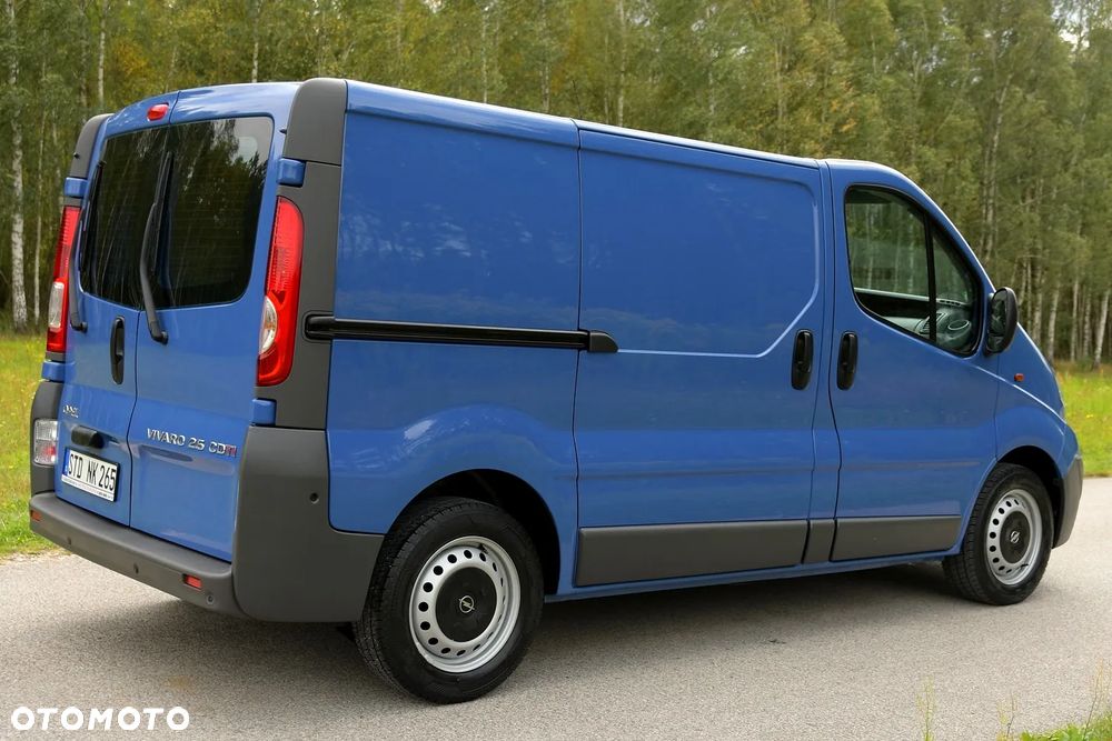 Opel VIVARO 2.5 CDTi 145KM * Z Niemiec * KLIMA * AUTOMAT * ZNAKOMITY STAN! - 9