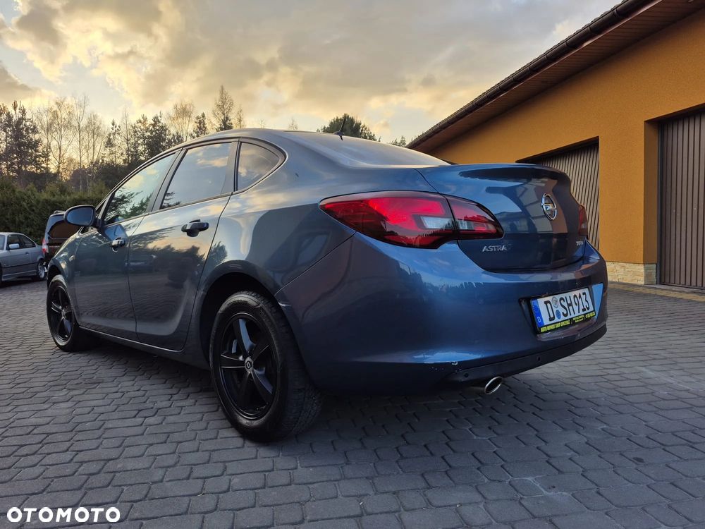 Opel Astra 1.6 Edition Plus - 4