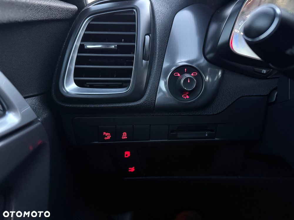 Citroën DS5 Hybrid4 EGS6 SportChic - 17