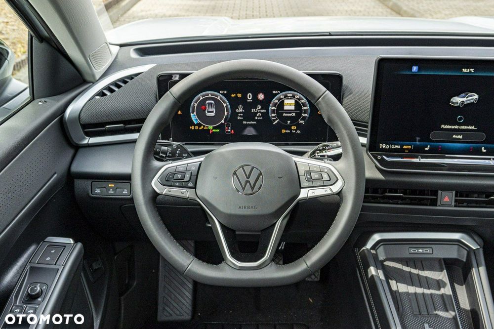 Volkswagen T-Roc - 17