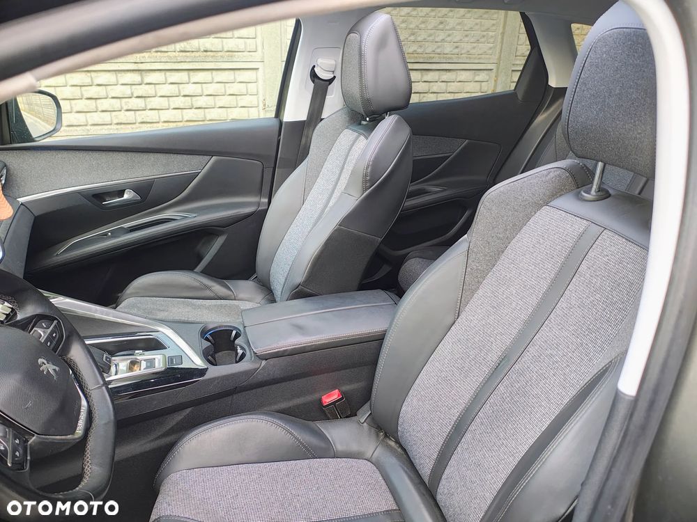 Peugeot 3008 - 23