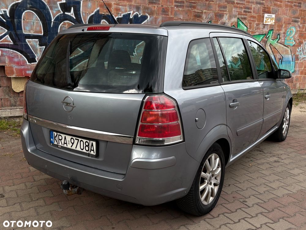Opel Zafira 1.6 - 9