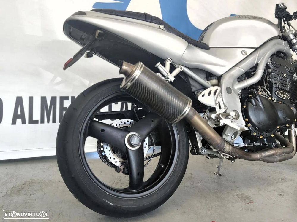Triumph Daytona - 5