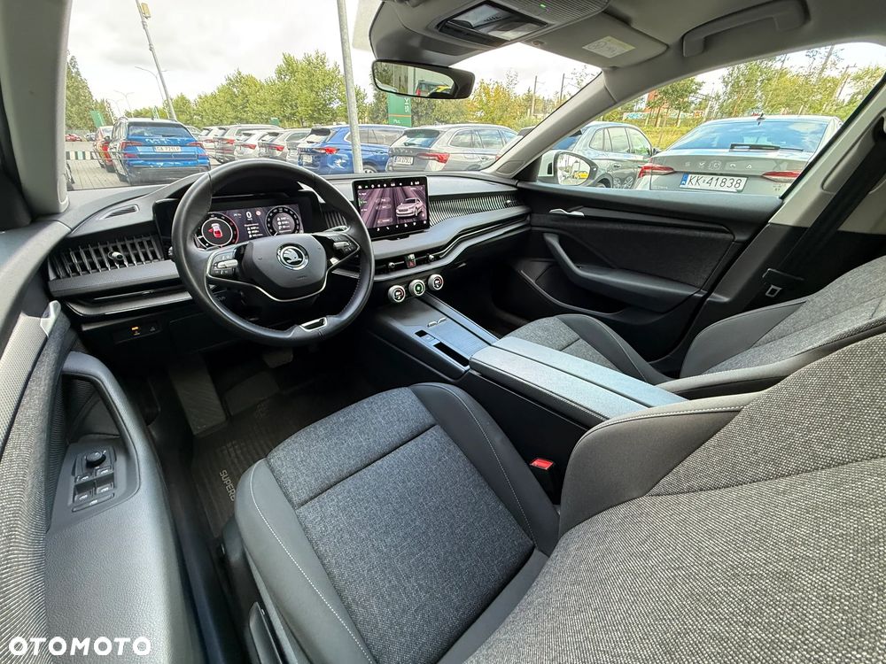 Skoda Superb 2.0 TDI SCR Essence DSG - 21