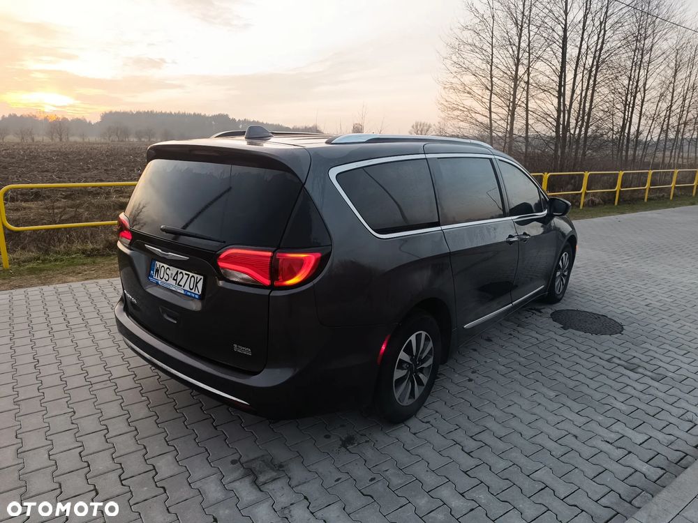 Chrysler Pacifica - 6