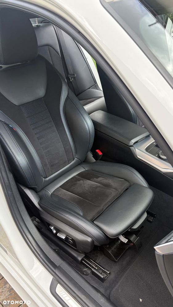 BMW Seria 3 320d xDrive M Sport - 14