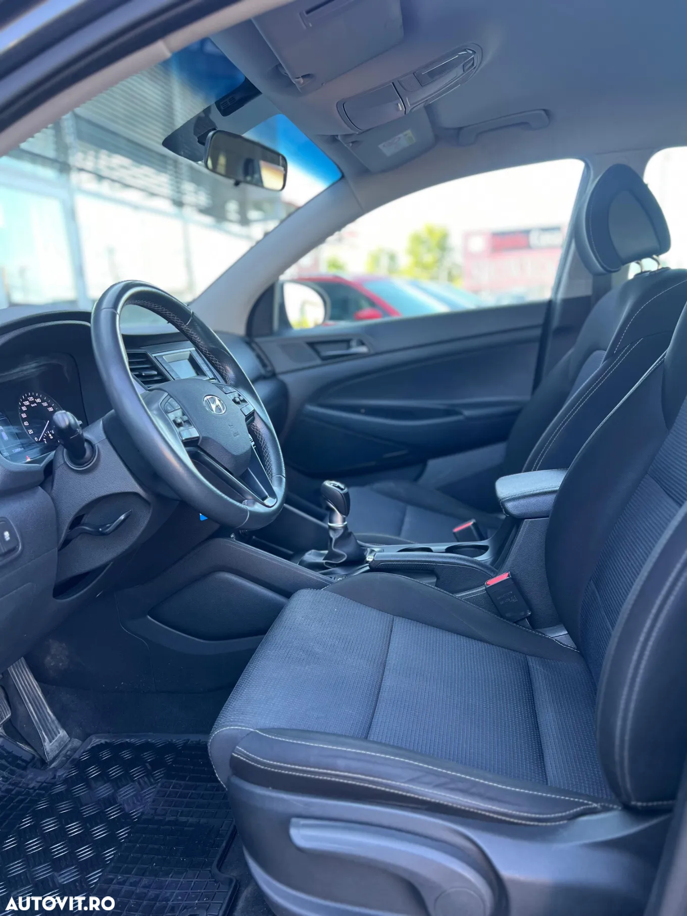 Hyundai Tucson 2.0 CRDI 4WD 6MT Style Design Pack - 24