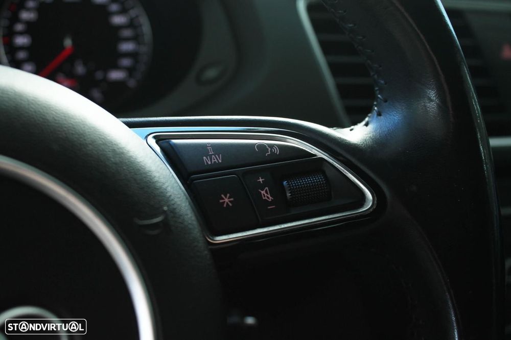 Audi Q3 2.0 TDI Sport - 23