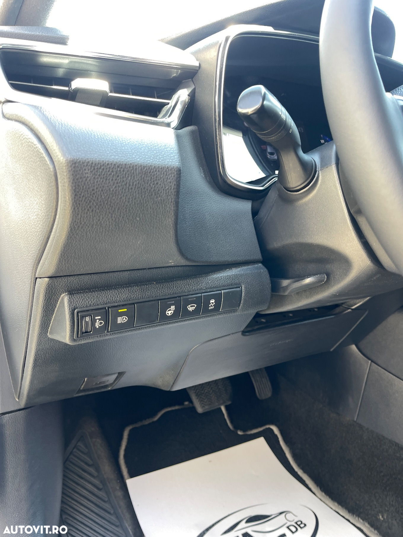 Toyota Corolla 1.8 Hybrid Comfort - 31
