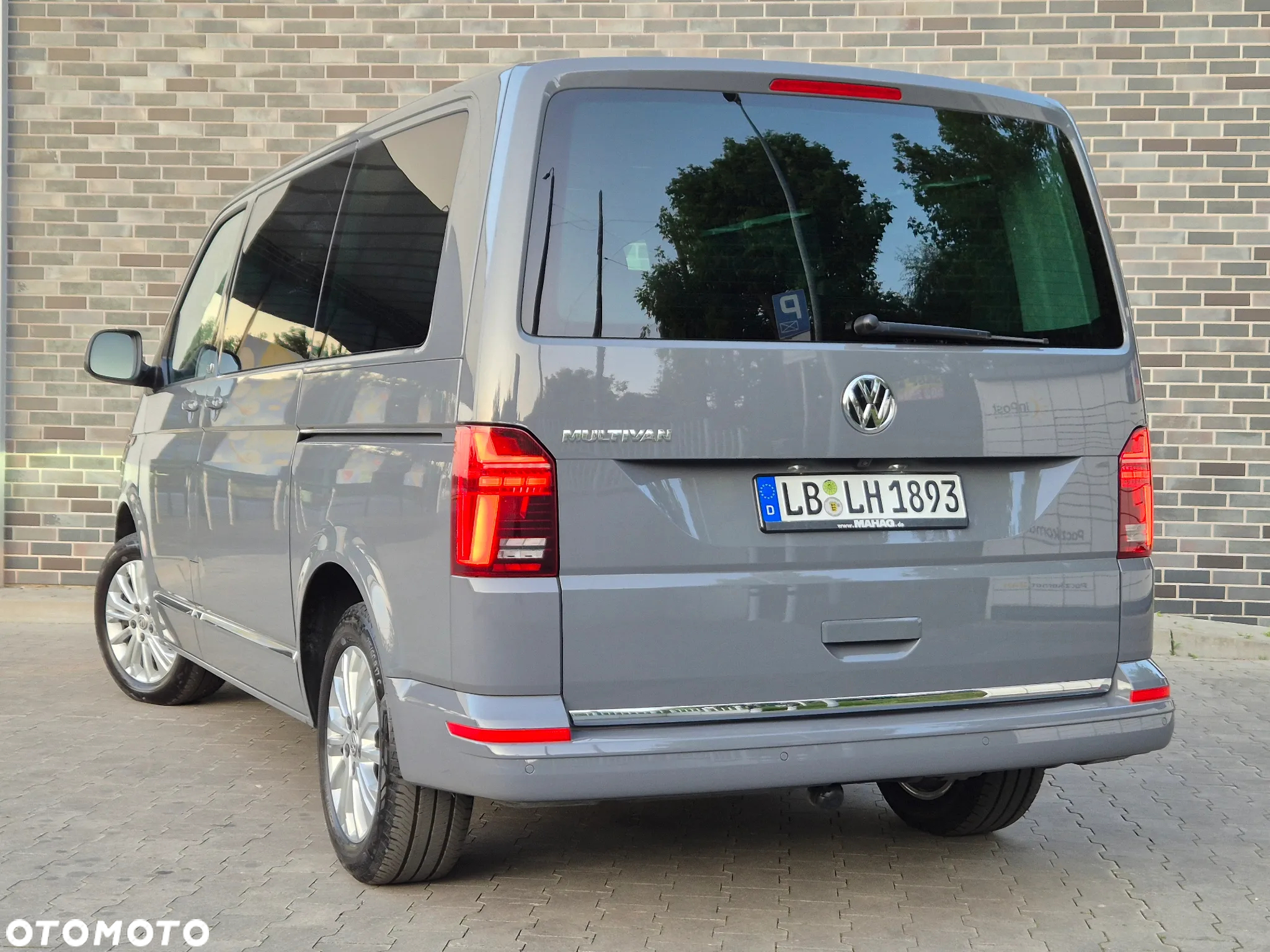 Volkswagen Multivan - 8