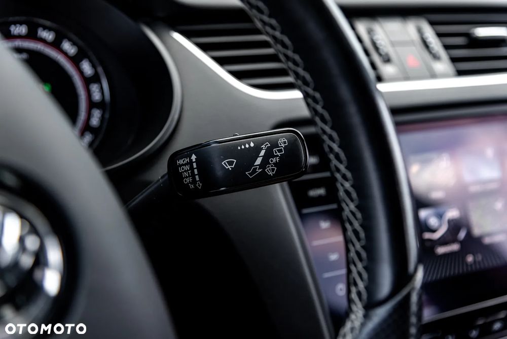 Skoda Octavia 2.0 TDI 4x4 DSG RS - 16